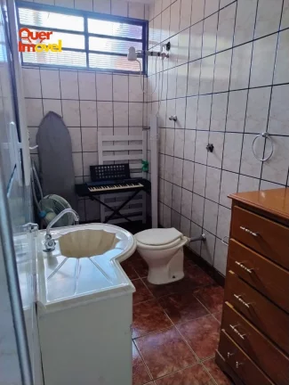 Imagem Casa à venda em Ribeirão Preto-SP, Vila Mariana: 3 quartos, 1 suíte, 2 salas, 4 banheiros, 2 vagas de garagem, 225 m².