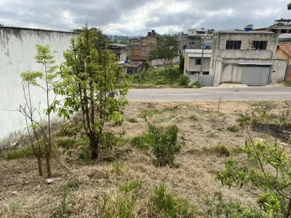Imagem Lote 200 m2 de Esquina à Venda com escritura no Bairro Nova Cidade – Barbacena