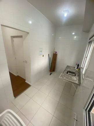 Imagem Apartamento Reformado Terreo 2 Domriotiros e 1 Vga de Garagem