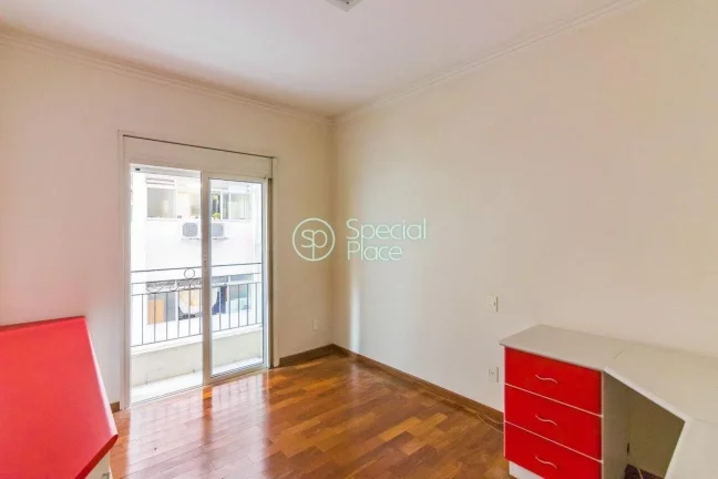 Imagem Lindenberg em Higienópolis. São 306m² de área privativa, com 4 dormitórios ( 4 suítes) e 4 vag...