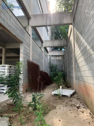 Imagem GALPÃO 1.612 M2 - VILA LIVIEIRO - SÃO PAULO