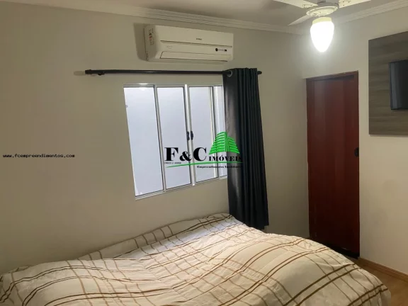 Imagem Casa para Venda em Limeira, Graminha, 3 dormitórios, 1 suíte, 1 banheiro, 2 vagas