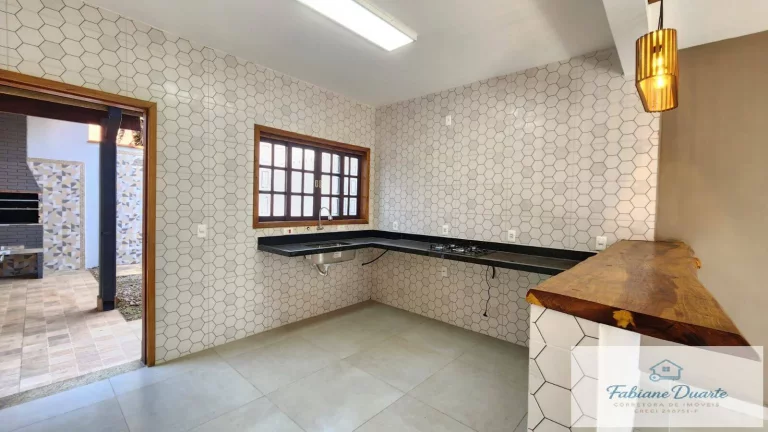 Imagem Casa recém reformada no Perequê Açú