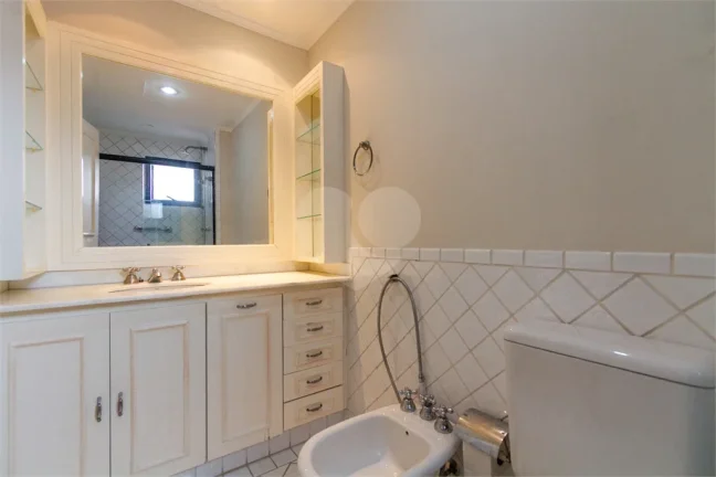 Imagem Apartamento à venda com 3 quartos, sendo 2 suítes, no condomínio Villaggio de Bologna, São Paulo - SP