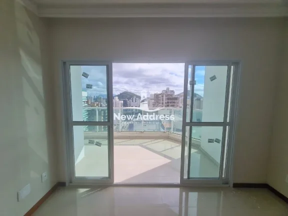 Imagem Apartamento na Praia da Costa com 120m², 3 quartos (1 suíte), 3 vagas, varandas e lazer completo. Andar alto, perto do Shopping Praia da Costa!