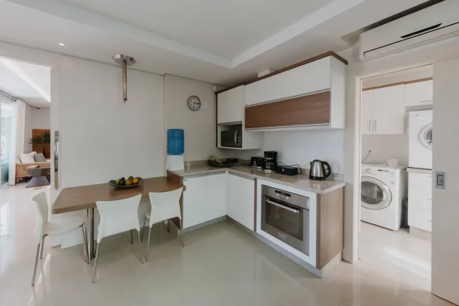 Foto do imóvel: Mansão Mobiliada à Venda em Jurerê Internacional – Amoraeville | 5 Suítes,