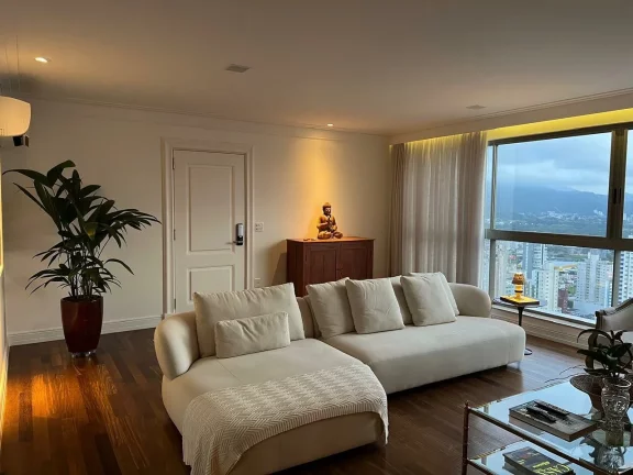 Imagem Apartamento com 2 dormitórios à venda sendo 2 suítes, 159.94 m² por - R$ 6.000.000,00 - Centro - Bal. Camboriú/SC