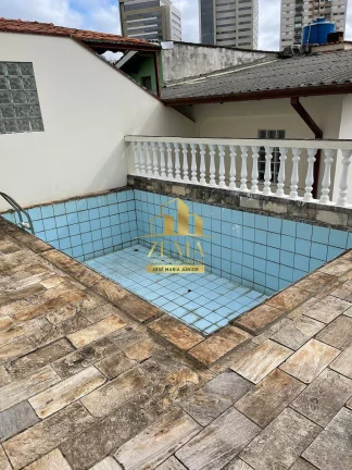 Imagem Sobrado com 363 m2, 03 suites, varias vagas de garagem, piscina.