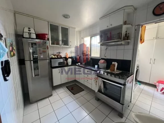 Imagem Apartamento de 2 quartos espaçoso em Itapoa, a 3 quadras do mar, e perto de tudo. Garagem coberta. ...
