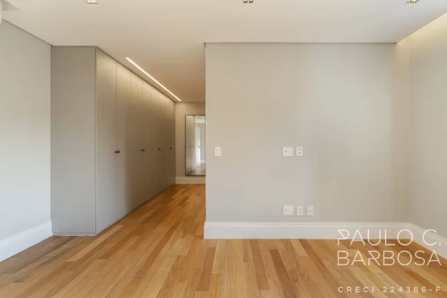 Imagem Jardim América Venda - 3 Suítes - 3 Vagas - 270m² - Reformado