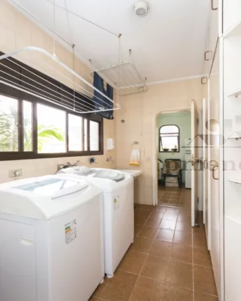 Imagem Apartamento amplo, rico em armários, com living para 2 ambientes com terraço, lavabo, 3 suítes, b...