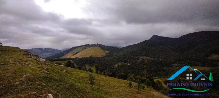 Imagem Terreno Rural em Gonçalves - Uma Experiência Sensorial Inesquecível!