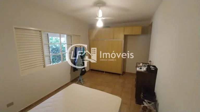 Imagem Casa à venda em Campo Grande-MS, 3 quartos, 1 suíte, 4 vagas de garagem na Vila Taquarussu - Imperdível!