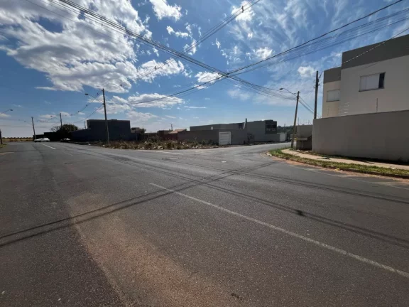 Imagem Terreno residencial para venda em Jardim Adelinha, 200m2