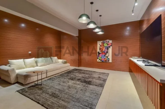 Imagem Luxuosa cas à venda no Jardim Europa: 4 quartos, 4 suítes, 5 salas, 6 banheiros, 8 vagas de garagem, 1.117,00m² de área. Venha conferir!