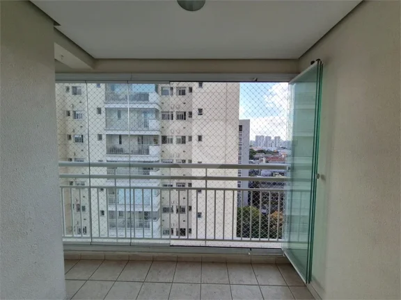 Imagem Apartamento à venda com 2 quartos, sendo 1 suíte, no condomínio Oásis Residencial Club Lapa, São Paulo - SP