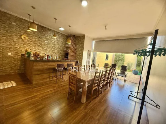 Imagem Casa com 3 dormitórios à venda, 235 m² por R$ 1.140.000,00 - Residencial Beira Rio I - Itumbiara/GO