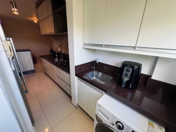 Imagem Apartamento com 3 dormitórios sendo 1 suíte e 2 vagas na garagem no Bairro - Fazenda Itajaí / SC
