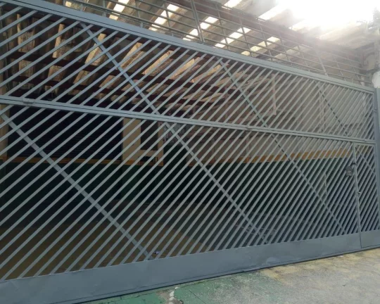 Imagem Galpão na Av. Corifeu de Azevedo com 250m²