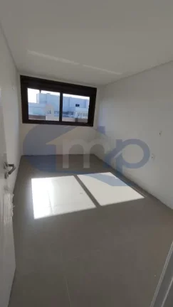 Imagem Apartamento á venda com 3 dormitórios no centro de Torres/RS