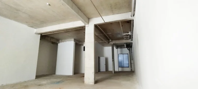Imagem Loja Comercial 200M², 1ª Locação, 2 Banheiros, 3 Vagas, 450M metrô, Segurança 24h, Infraestrutura Completa, Pé direito Duplo, Fachada Ampla e Moderna.