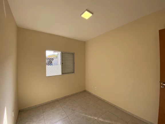 Imagem Apartamento com 2 dormitórios sendo uma suite e varanda na Vila Barão