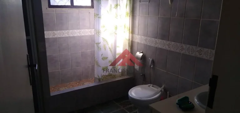 Imagem Casa com 3 dormitórios à venda, 241 m² por R$ 350.000,00 - Santa Isabel - São Gonçalo/RJ