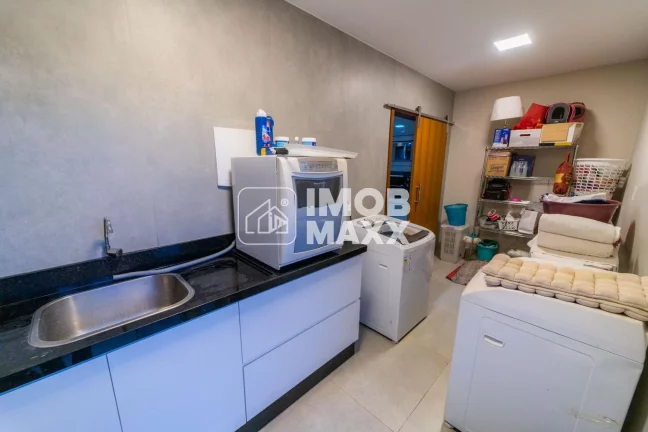 Imagem Luxuosa Casa no Cond. Quintas do Sol com 4 Suítes e 430m²