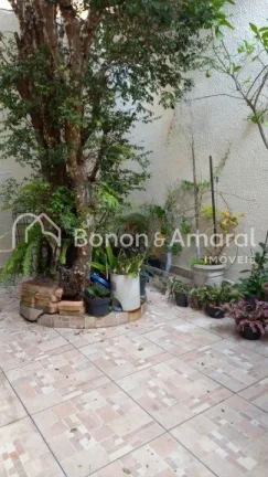 Imagem Encante-se com esta bela casa térrea, estrategicamente localizada próxima ao Shopping Dom Pedro, e...