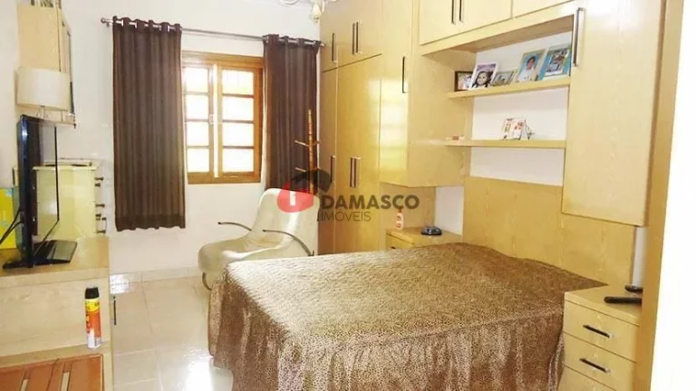 Imagem Casa à venda 5 Quartos, 6 Vagas, 237M², Vila Aquilino, Santo André - SP