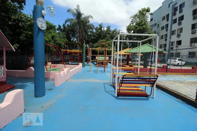 Imagem Apartamento para Venda em Rio de Janeiro, Jacarepaguá, 2 dormitórios, 1 banheiro, 1 vaga