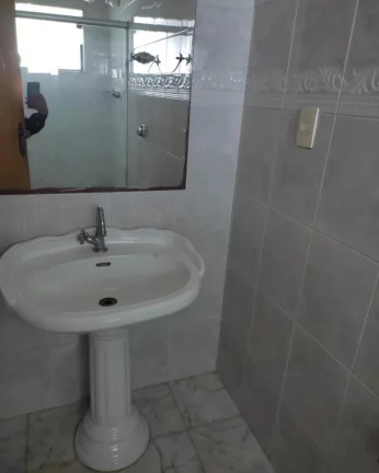 Imagem Lindo sobrado com piscina, hidromassagem,3 dormitórios 3suitsFl55