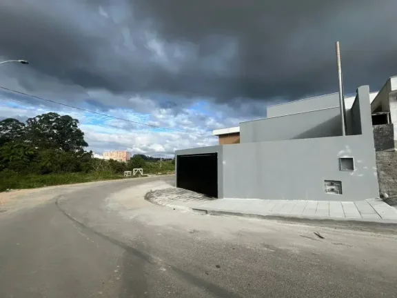Imagem Conforto, Localização e Tranquilidade: A Casa Perfeita para Você!
