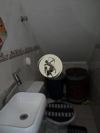 Imagem OPORTUNIDADE!!!! SOBRADO BEM LOCALIZADO, A 400 METROS DA PRAIA EXCELENTE INVESTIMENTO, ACEITA APARTA...