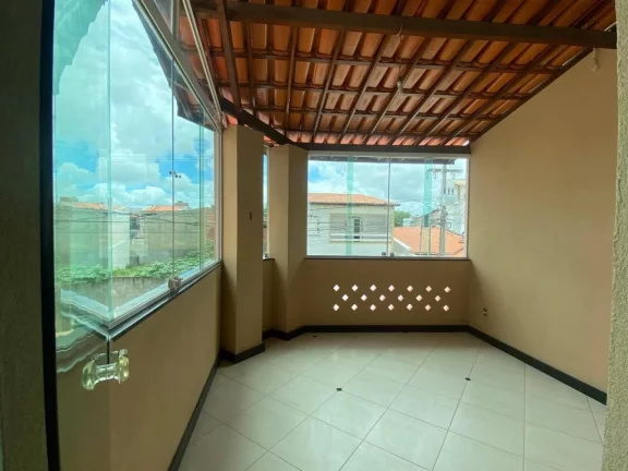 Imagem Casa à venda em Farolândia com 3 quartos e 230m² - Ótima oportunidade!