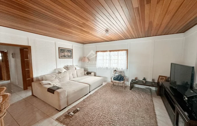 Imagem Chácara com 3 dormitórios à venda, 4000 m² por R$ 750.000,00 - Bairro dos Mirandas - Tatuí/SP