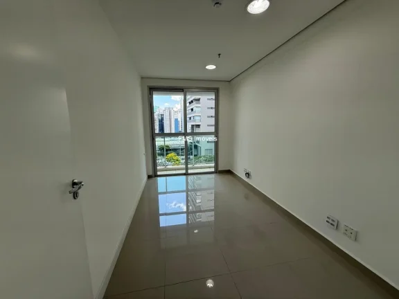 Imagem Conjunto Comercial à Venda na Aclimação: 2 Salas e 1 Vaga de Garagem em São Paulo-SP