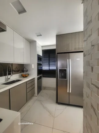 Imagem Suíte com closet
Duas semi suites com toucador
4° quarto reversível
Lavabo
Sala e cozinha em conc...