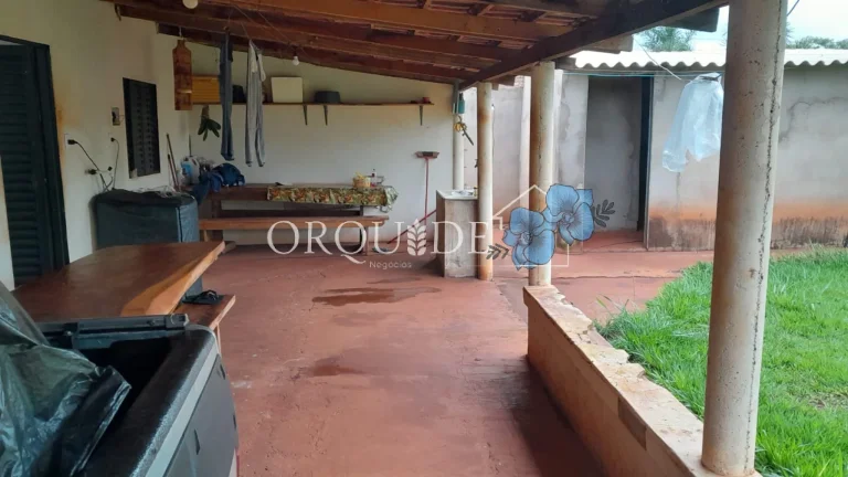 Imagem Chácara à venda: 2 quartos, 1 sala, 1 banheiro e 2.000m² de área em Rio Verde-GO!