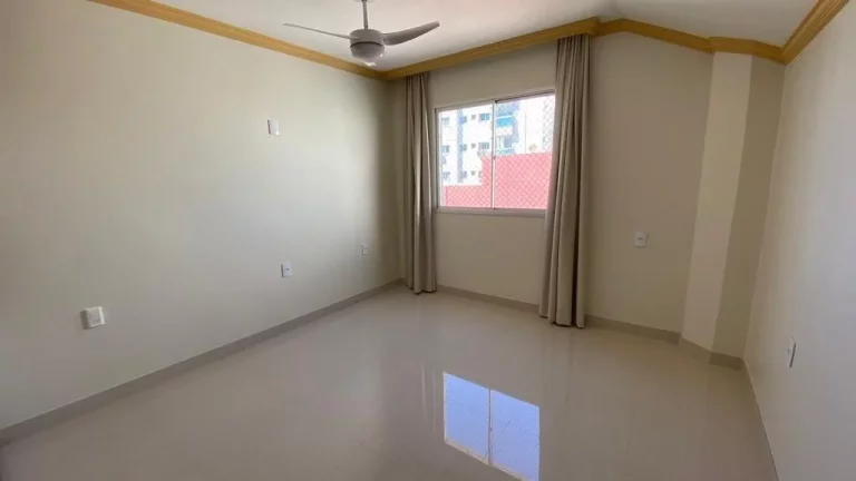 Imagem Cobertura Triplex, 04 Suites, 02 Vagas de Garagem, Centro, Guarapari - ES