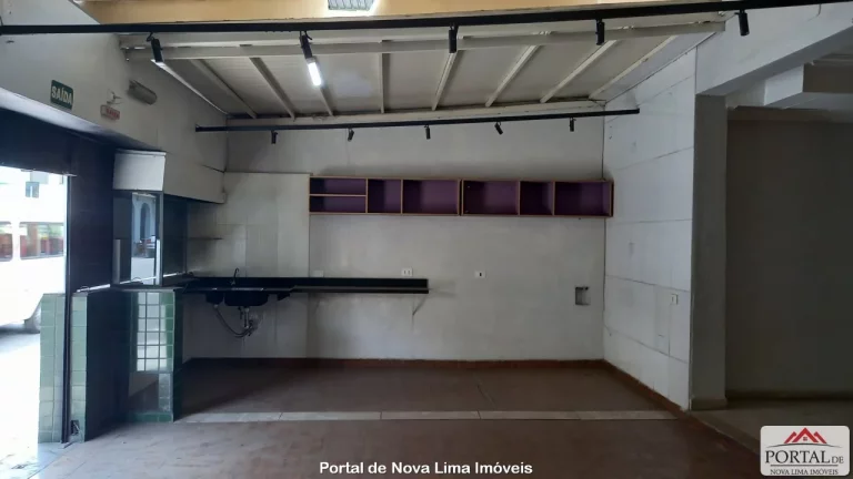Imagem Loja para locação em Nova Lima com aproximadamente 90 m² de frente para a rua principal do bairro.