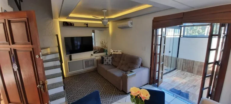 Imagem Sobrado com 3 Dormitorio(s) localizado(a) no bairro Sétimo Céu em Porto Alegre / Rio Grande do Sul Ref.:57580145