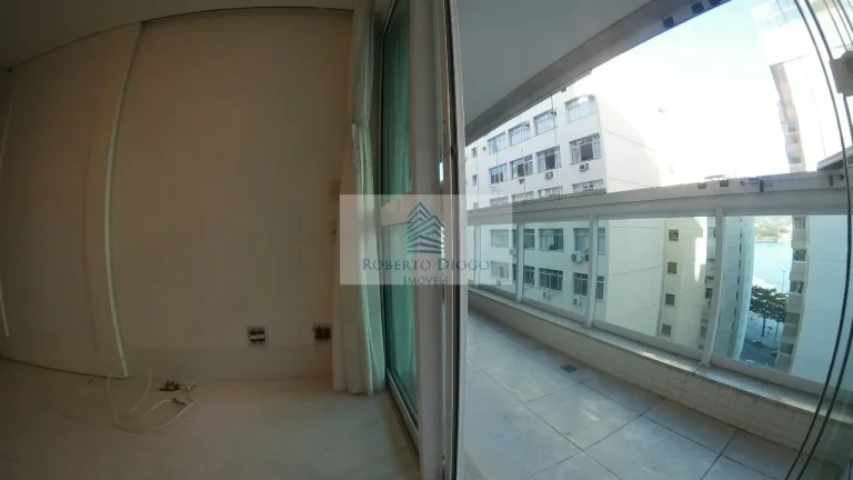 Imagem Apartamento de Luxo à Venda em Icaraí, Niterói-RJ: 4 Quartos, 3 Suítes, 3 Vagas de Garagem - 158m² de Puro Conforto!