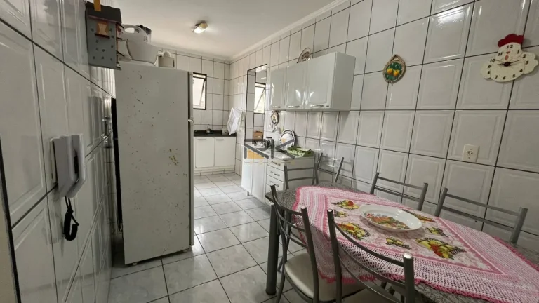 Imagem APARTAMENTO NO PARQUE VIVAMAR COM 3 DORMITÓRIOS SENDO 1 SUÍTE,SALA 2 AMBIENTES,COZINHA,2 VAGAS DE GARAGEM
