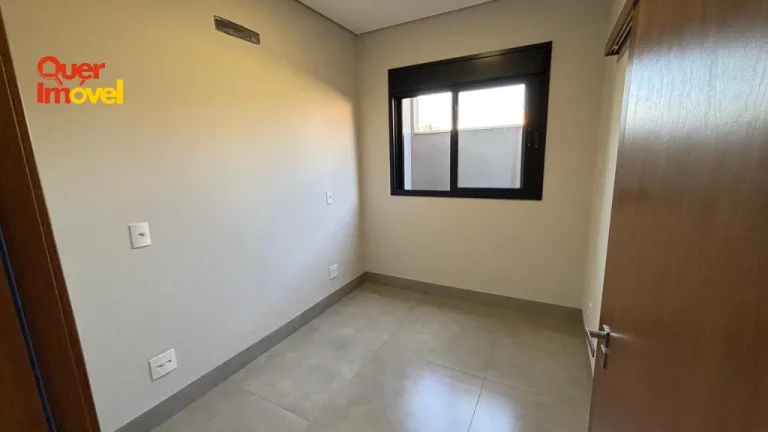 Imagem Casa em Condomínio de Luxo em Ribeirão Preto-SP: 3 Quartos, 3 Suítes, 4 Banheiros, 4 Vagas de Garagem, 192m². Venha Conferir!
