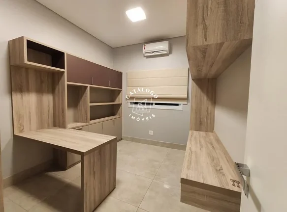 Imagem Casa em Condomínio a Venda no bairro Residencial e Empresarial Alphaville - Ribeirão Preto, SP