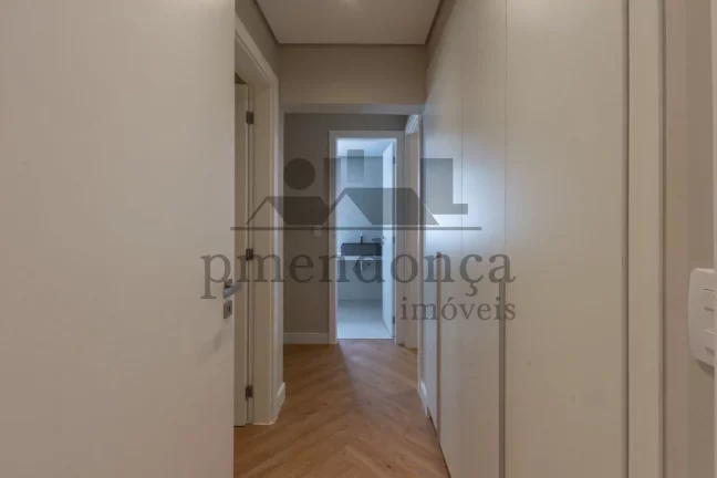 Imagem Apartamento reformado em Perdizes com 3 quartos (1 suíte) e 2 vagas, 137m²
