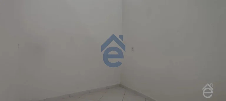Imagem Casa à venda na Ponta Grossa, frente para 2 ruas, arejado, 2/4, ótimo local
