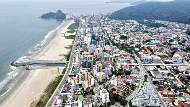 Imagem APARTAMENTO com 2 dormitórios à venda com 91.88m² por R$ 511.035,00 no bairro Caiobá - MATINHOS / PR