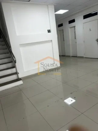 Imagem Prédio comercial com aproximadamente 670m², de construção recente e instalações modernas, dist...